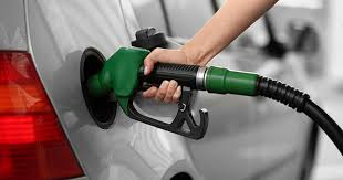 چرا باید بنزین بی کیفیت وارد جایگاه‌های سوخت لامرد شود؟+جوابیه
