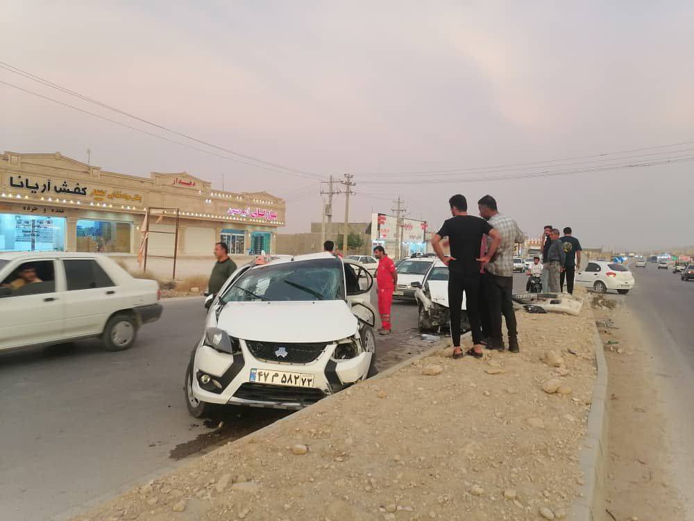 تصادف خودرو پژو پارس و کوییک در جاده لامرد با ۴ مصدوم و یک فوتی