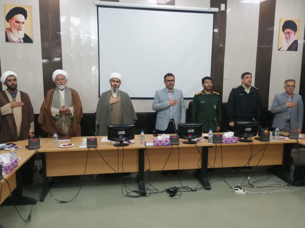 فرماندار لامرد : کار مردم را امروز و فردا نکنید/رییس اداره تبلیغات اسلامی: برنامه ها و جشن‌های انقلاب اسلامی با محوریت و مشارکت مردم برگزار شود/امام جمعه لامرد : ناامید کردن مردم گناه نابخشودنی است