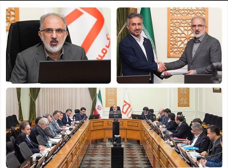 روح‌الله قاسمیان؛ جوان اهلِ شهرستان مُهر به عنوان سرپرست اداره کل روابط عمومی بانک مسکن منصوب شد