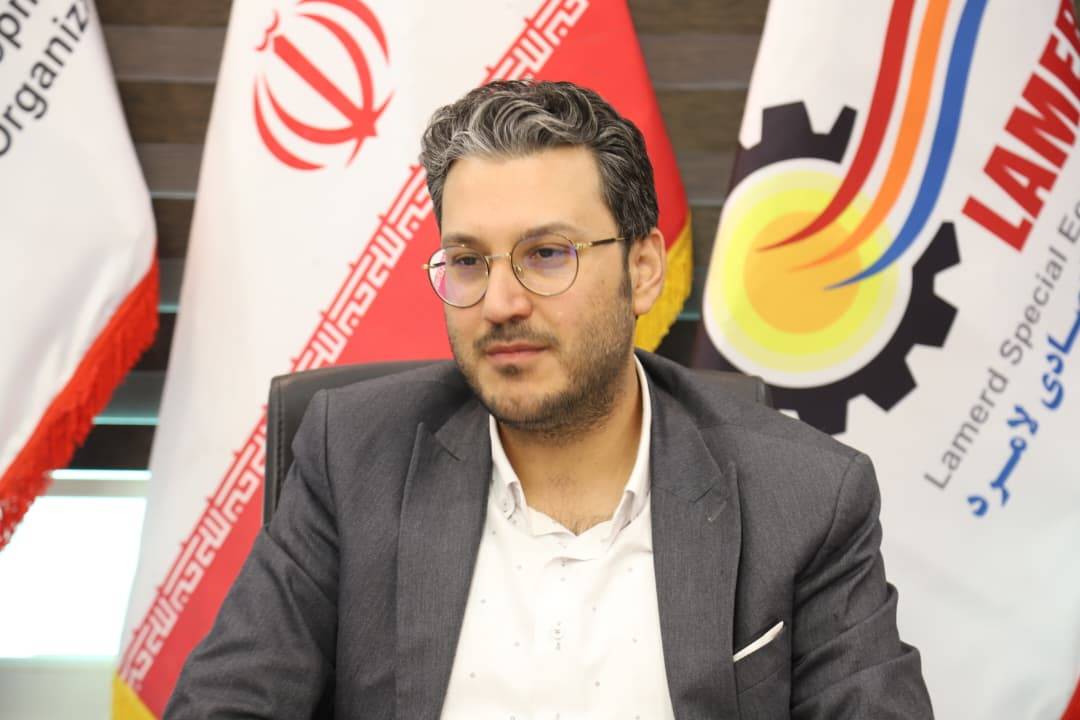 برهانی نائینی: زیرساختهای منطقه ویژه لامرد با دستان توانمند مهندسان شکل میگیرد برهانی نائینی: زیرساختهای منطقه ویژه لامرد با دستان توانمند مهندسان شکل میگیرد
